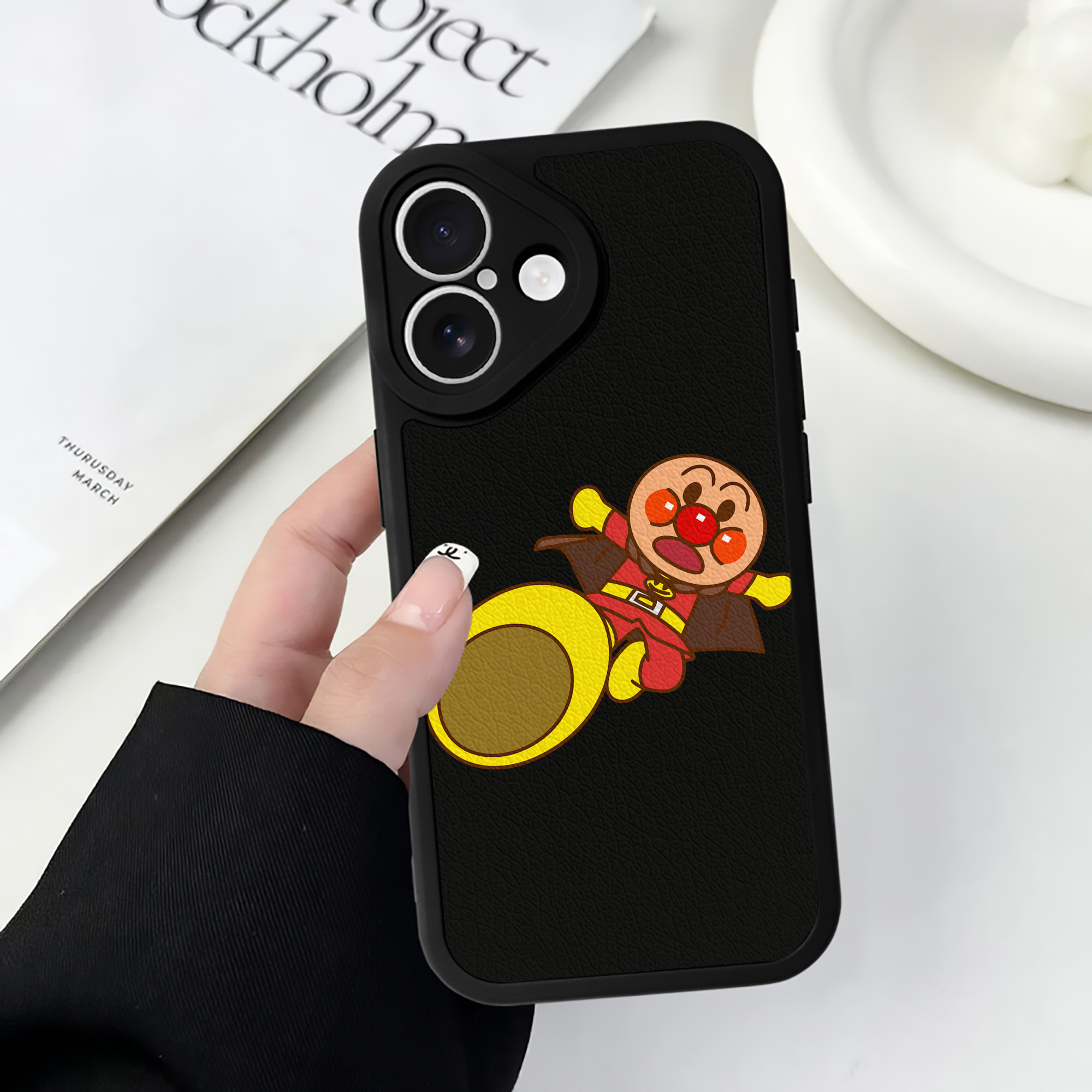 （画像用） アンパンマン Anpanman 【iPhone 16シリーズ対応】シリコンスマホケース（レザー調） 材質：シリコン